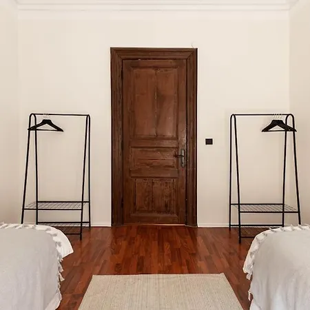 The Little Red Door Apartment *