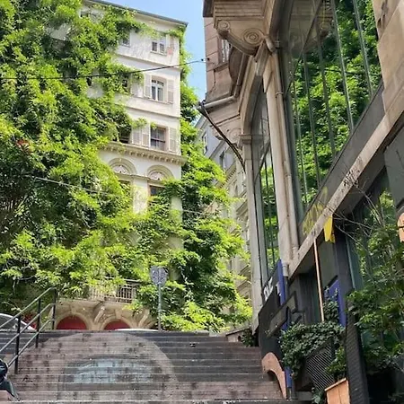 The Little Red Door Apartment