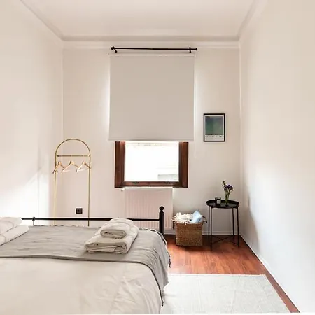 The Little Red Door Apartment Istanbul